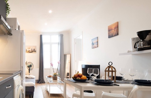 Lourdes Apartamento | Lovely & Independant - Queen size bed, netflix, wifi