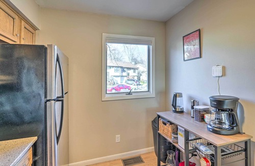 Iowa City Casa | Lovely Iowa City Townhome ~ 3 Mi to Dtwn!