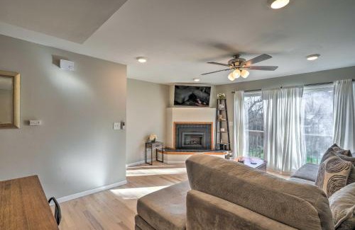 Iowa City Casa | Lovely Iowa City Townhome about 3 Mi to Dtwn!