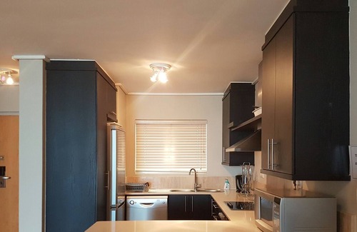 Lagoon Beach Apartamento | Precioso Lagoon Beach Holiday Apartment (JB)