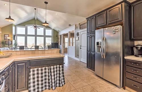 Lake Arrowhead Cabaña | Lovely Lake Arrowhead Home w/ Private Hot Tub