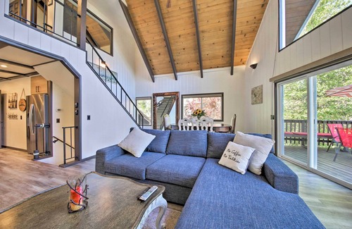 Lake Arrowhead Cabaña | Lovely Lake Arrowhead Home w/ Bikes: Pet Friendly!