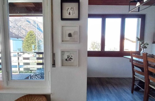 Brusino Arsizio Casa | Lovely Lakeside 2-Storey House & Garden