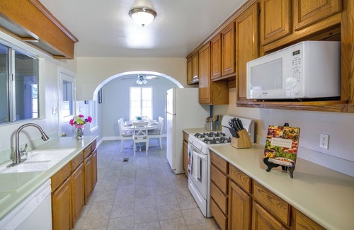 East Palo Alto Casa | Lovely large bedroom in East Palo Alto midst of SiliconValley, close to Stanford