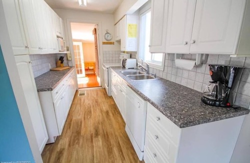 South Bruce Peninsula Cabaña | Lovely Little Cottage