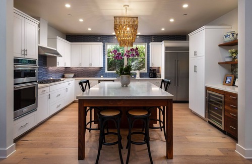 West Mesa Casa | Lovely Lighthouse Way Near State St, Beach and Parks On The Mesa.