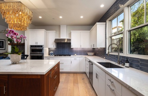 West Mesa Casa | Lovely Lighthouse Way Near State St, Beach and Parks On The Mesa.