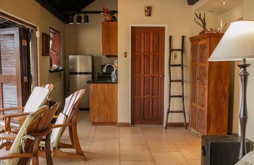 Black Rock Villa | Lovely Luciana with Windows for Walls & Open Plan Living