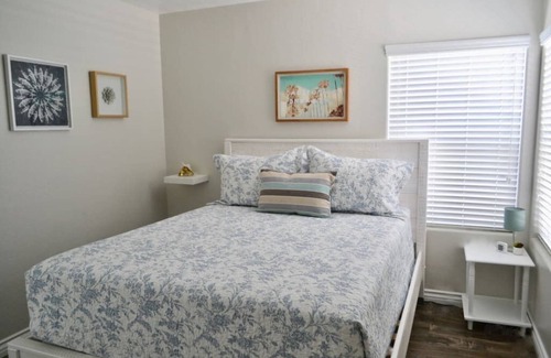Mission Beach Condominio | Lovely & Luxurious California Condo 100 Steps to the Sand