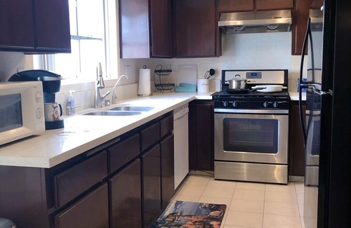 Monrovia Condominio | Lovely Modern Artistic Condo near Arcadia 阿卡迪亚联排