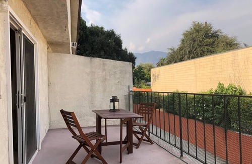 Monrovia Condominio | Lovely Modern Artistic Condo near Arcadia 阿卡迪亚联排