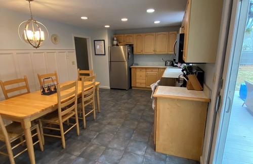 North Falmouth Casa | Lovely N Falmouth home near Shining Sea Bikeway & Megansett Beach. Pet friendly!