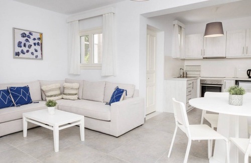 Naxos Villa | Lovely Naxos Villa | 4 Bedrooms | Villa Shirley | Spacious Outdoor Area with Private Pool | Pyrgak