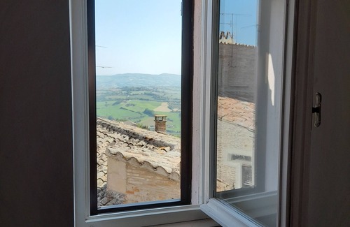Todi Apartamento | Lovely nest with fireplace