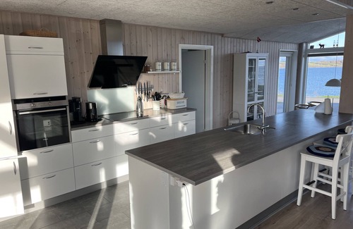 Broager Casa | Lovely newer holiday home on the first row