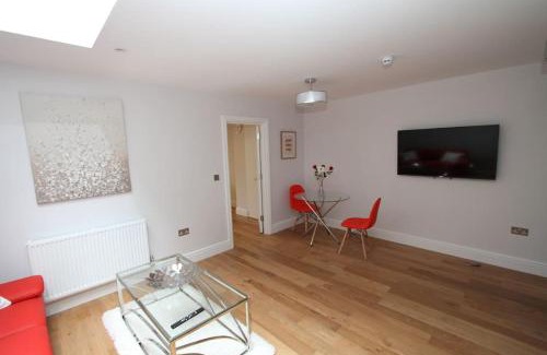 Hoe Street Apartamento | Lovely One Bed Apartment-Near All Transport-Village-FreeParking