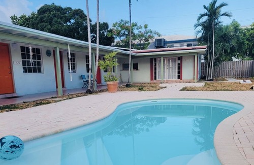 Flagler Village Casa | Lovely One Bedroom with Kitchen Near the Beach In Fort Lauderdale
