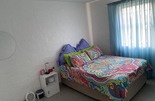 Cape Town Apartamento | Lovely one bedroom Milnerton