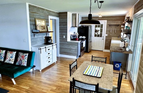 Macon Casa | Lovely, peaceful LAKE-front house with beautiful view and sunsets!
