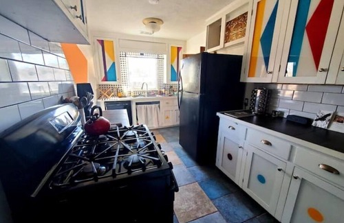 Nob Hill Casa | Lovely Pet Friendly Home in Heart of Nob Hill