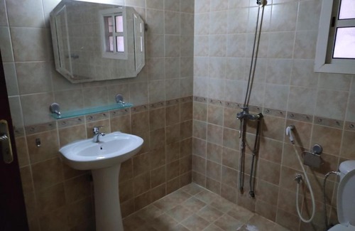 Al Wakrah Casa | Lovely Private Room With Sheard bathroom