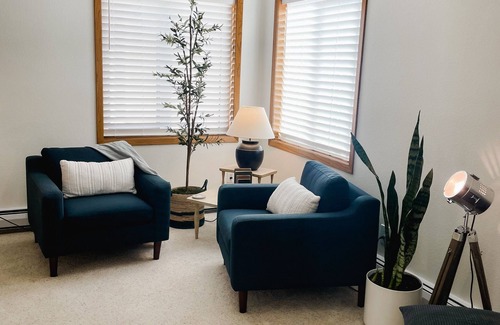 Bismarck Condominio | Lovely, Quiet Downtown Bismarck Condo
