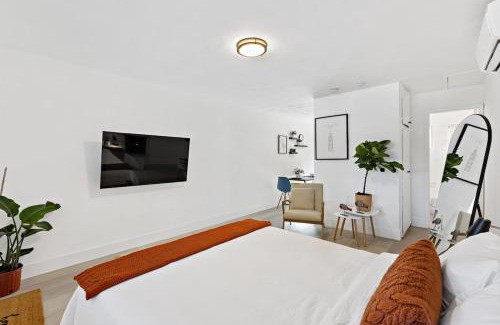Lake Ridge Apartamento | Lovely Rental Unit with free Parking on Premises