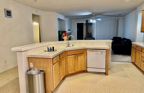 Hesperia Casa | Lovely Room in Hesperia Close to Highway 3