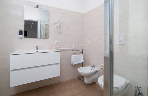 Civitavecchia Apartamento | Lovely Rooms by Rentbeat