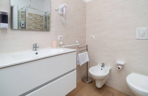 Civitavecchia Apartamento | Lovely Rooms by Rentbeat