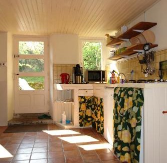 Parsac-Rimondeix Apartamento | Lovely rural and quiet farmhouse with natural swimming lake