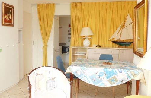Locmariaquer Apartamento | Lovely sea view studio in Locmariaquer