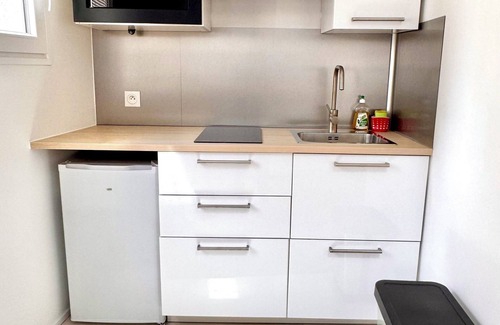 Roissy-en-France Apartamento | Lovely self-contained studio in Roissy-en-France/Aeroport CDG with airport terrace