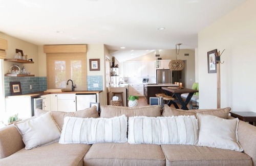 Shell Beach Casa | Lovely Shell Beach custom home w/ epic ocean views