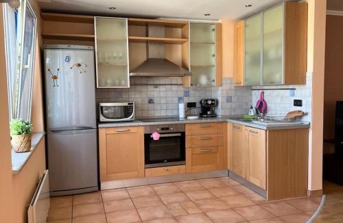 Sofia Apartamento | Lovely spacious 3BR just outside of city centre