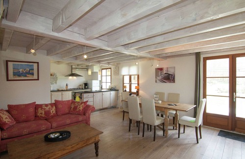Roussines Cabaña | Espaciosa casa encantadora en una multa finca con una piscina climatizada.