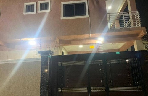 Mile 11 Apartamento | Lovely spacious room in Accra