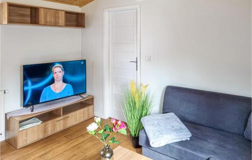 Garden Otro | Lovely Stacaravan In Lohmen Am See