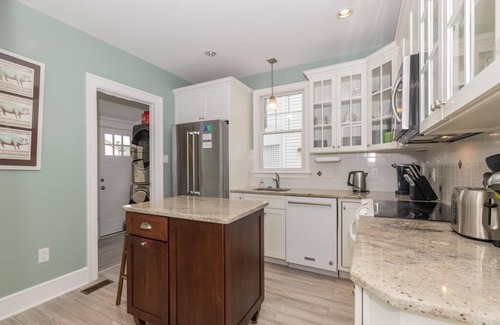 Cape May Casa | Lovely & Steps to Finest Beach. Centro de Cape May. Camino privado!
