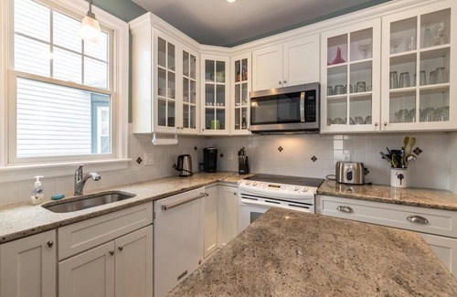 Cape May Casa | Lovely & Steps to Finest Beach. Centro de Cape May. Camino privado!