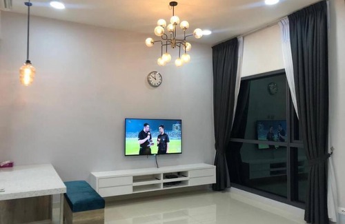 Tropicana Apartamento | Lovely studio apt w pool & steam bath @ Damansara