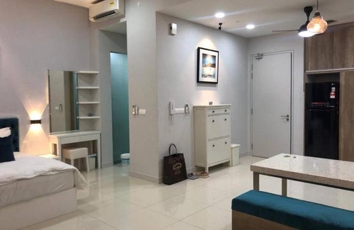 Tropicana Apartamento | Lovely studio apt w pool & steam bath @ Damansara