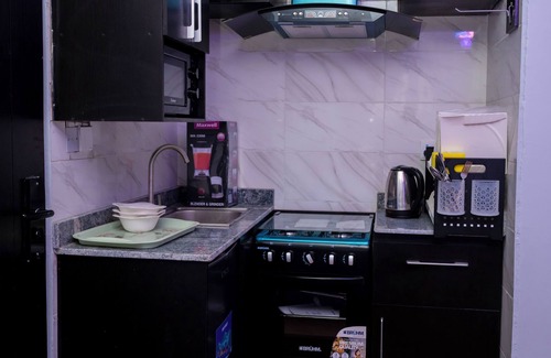 Idowa Apartamento | Lovely Studio Flat - Home away from home.