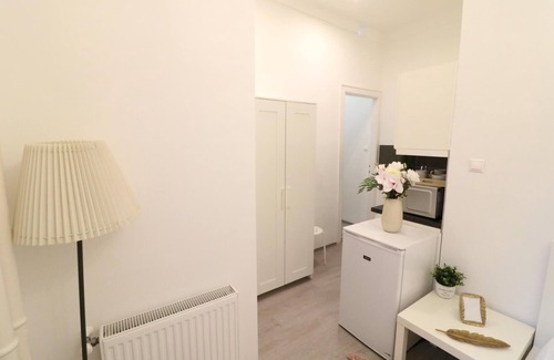 Palace District Apartamento | Lovely Studio in City Center Gozsdu Yard