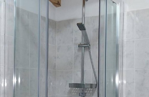 Petaleia Apartamento | Lovely Studio in Strinilas With its own Pool