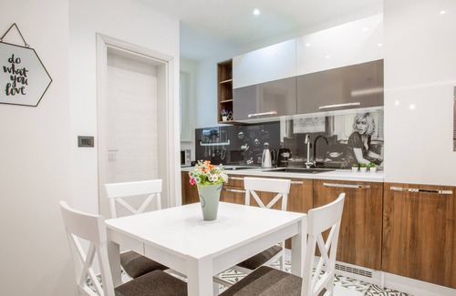 Zemun Apartamento | Precioso estudio en el corazón de Zemun: parte bohemia e histórica de Belgrado.
