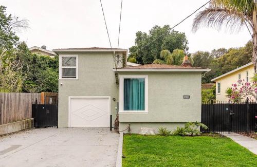 Oakland Apartamento | Lovely studio queen In Oakland Zoo Area