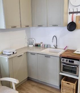 Rehovot Apartamento | Lovely studio with balcony
