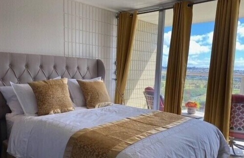 Diamond Head - Kapahulu - St. Louis Condominio | Lovely Studio with Million Dollar View of Waikiki and close to everything!