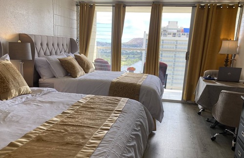 Diamond Head - Kapahulu - St. Louis Condominio | Lovely Studio with Million Dollar View of Waikiki and close to everything!